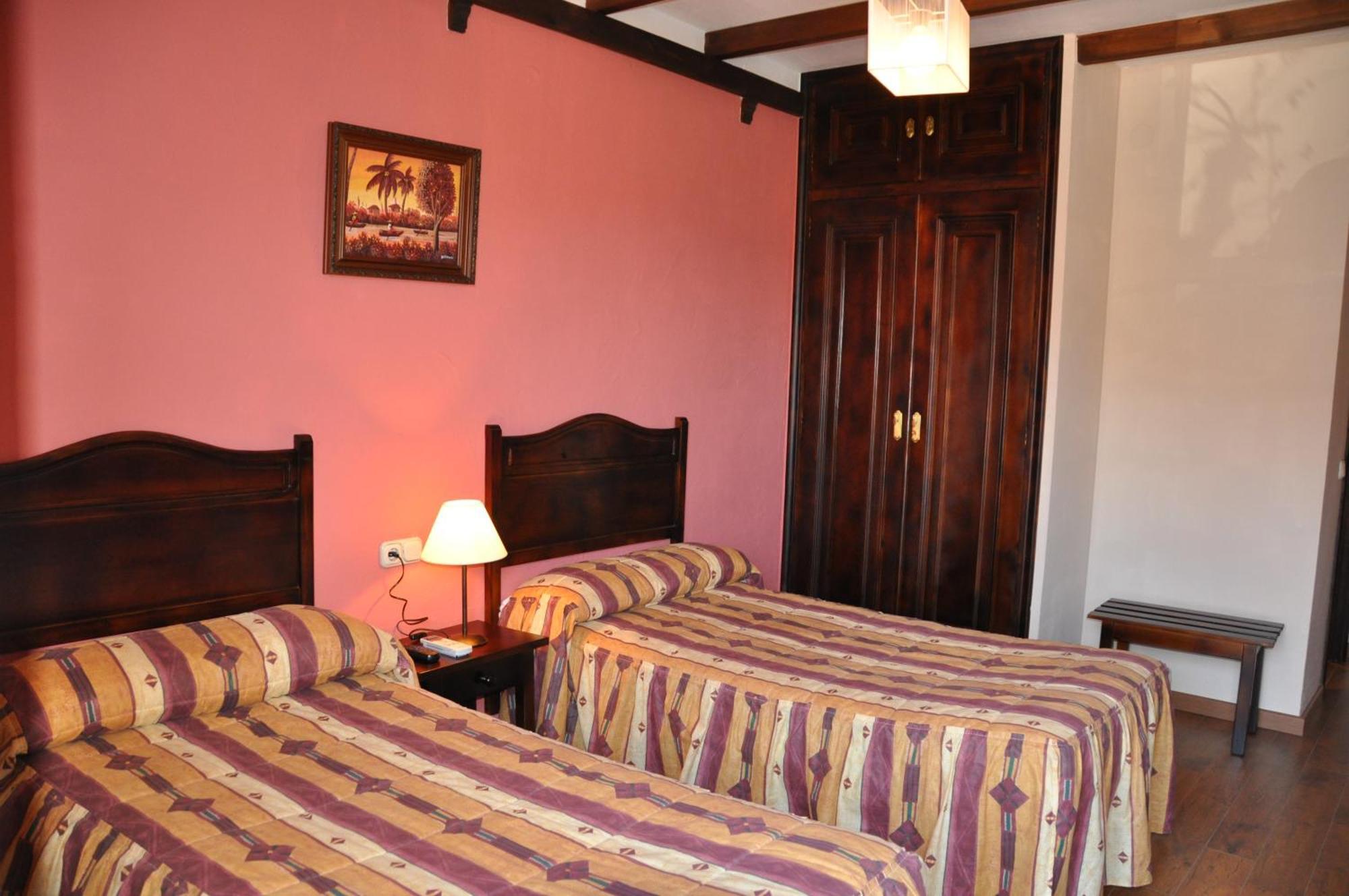 Apartamentos El Mirador Del Soto Sotoserrano Quarto foto